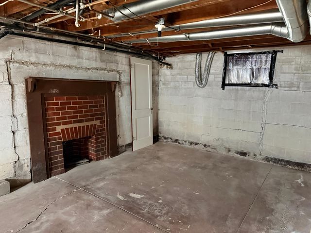 1402 S Broadway Avenue, Albert Lea, MN 56007