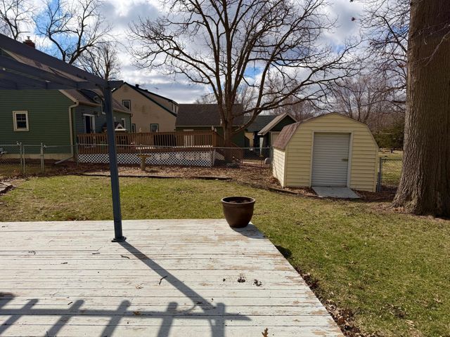 1402 S Broadway Avenue, Albert Lea, MN 56007