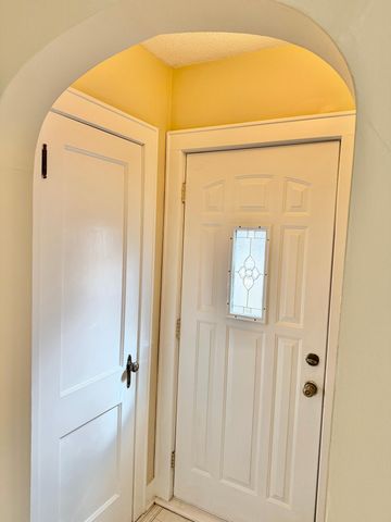 1402 S Broadway Avenue, Albert Lea, MN 56007