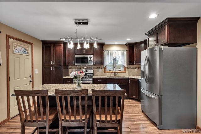 65 6th Avenue, Lancaster, NY 14086