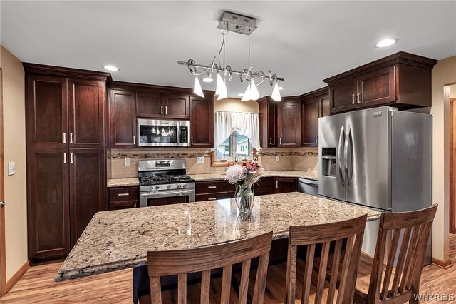 65 6th Avenue, Lancaster, NY 14086