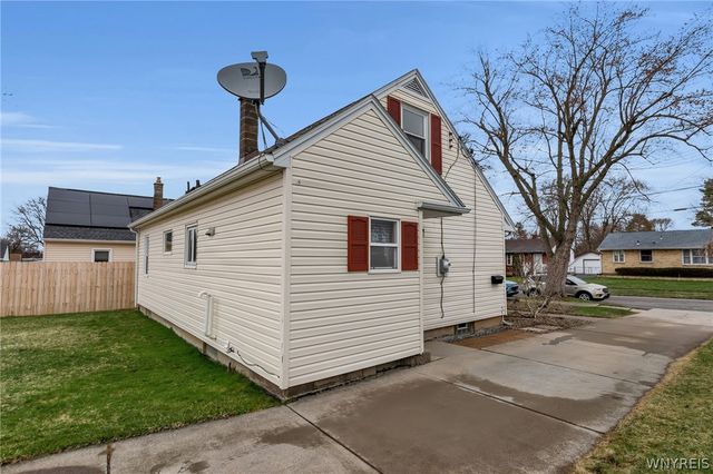 65 6th Avenue, Lancaster, NY 14086