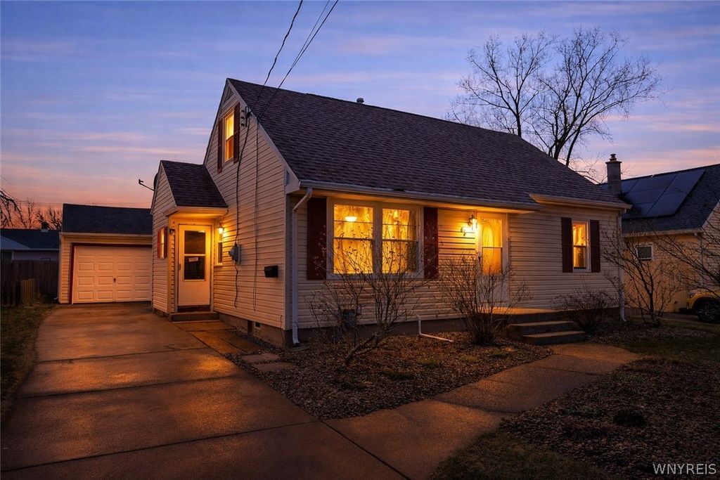 65 6th Avenue, Lancaster, NY 14086