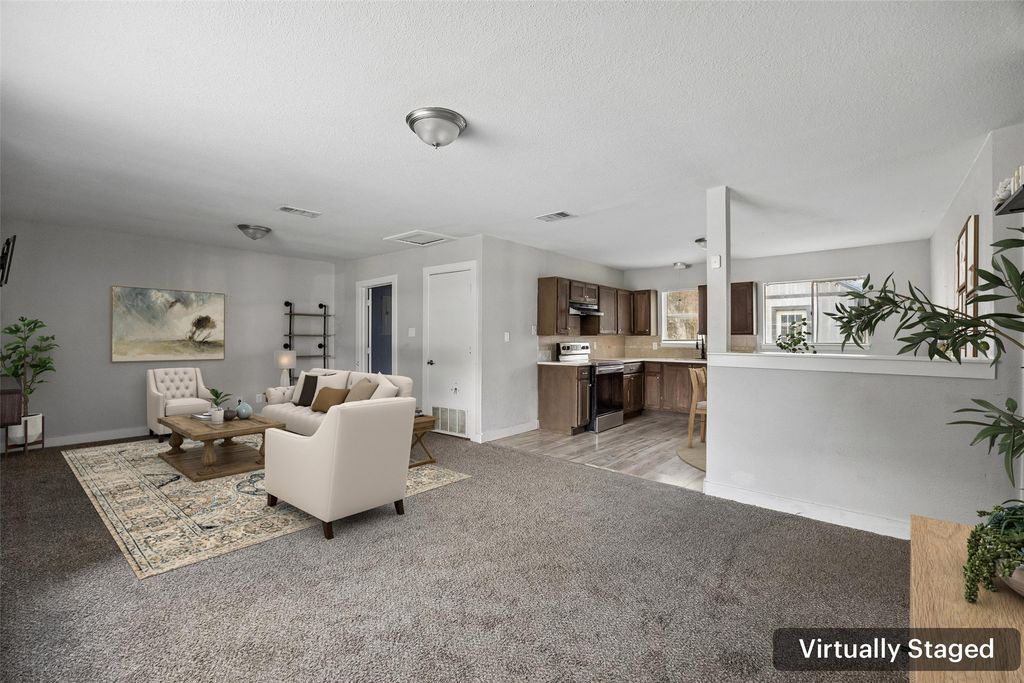 812 W Barron Avenue, Everman, TX 76140 — photo 4