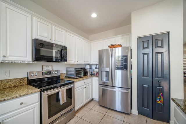 10334 NW 30th Terrace, Doral, FL 33172