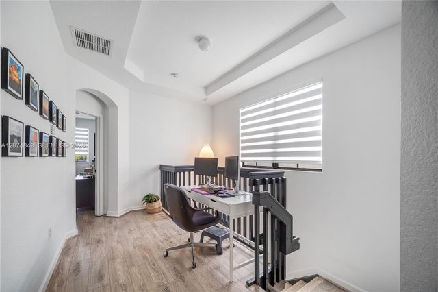 10334 NW 30th Terrace, Doral, FL 33172