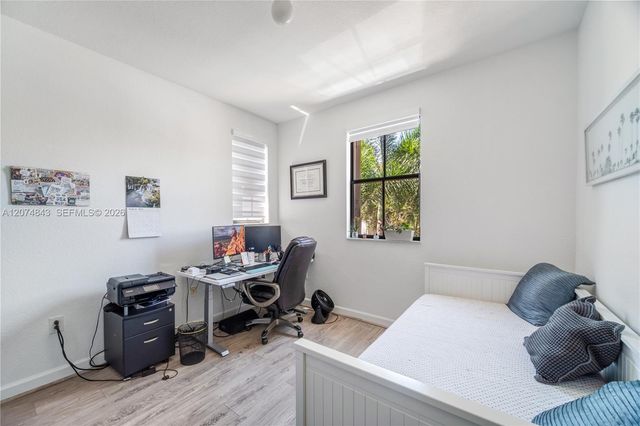10334 NW 30th Terrace, Doral, FL 33172