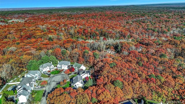 6 Laurel Crescent, Manorville, NY 11949