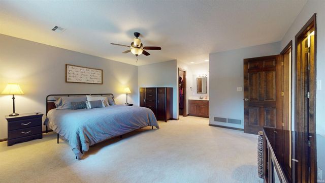 7277 Nottingham Drive, Newburgh, IN 47630