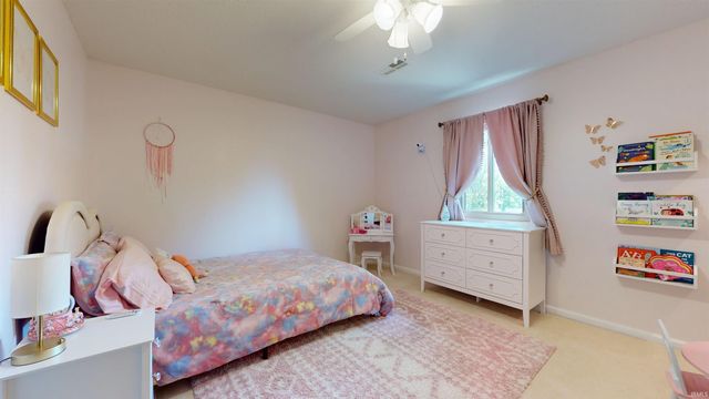7277 Nottingham Drive, Newburgh, IN 47630