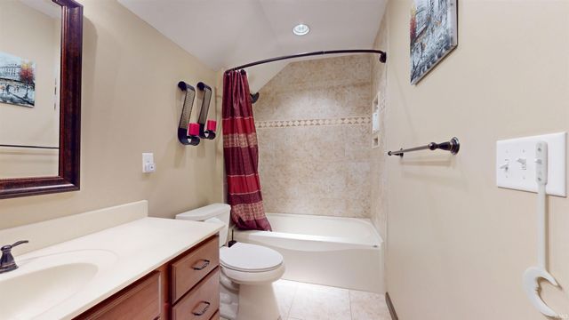 7277 Nottingham Drive, Newburgh, IN 47630