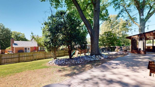 7277 Nottingham Drive, Newburgh, IN 47630