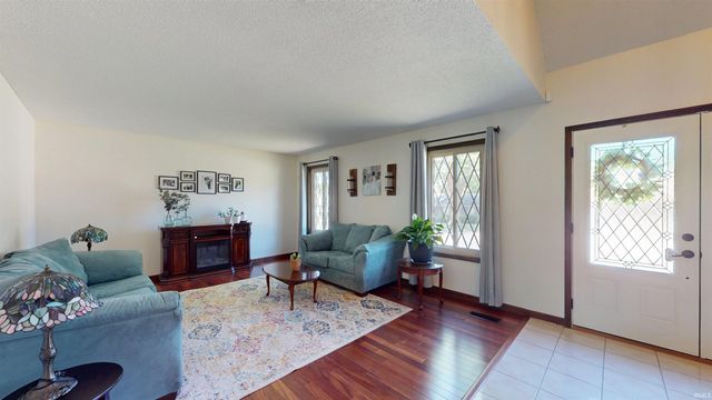 7277 Nottingham Drive, Newburgh, IN 47630