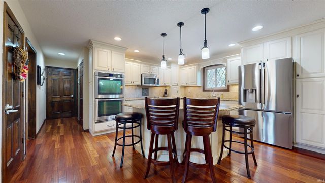 7277 Nottingham Drive, Newburgh, IN 47630