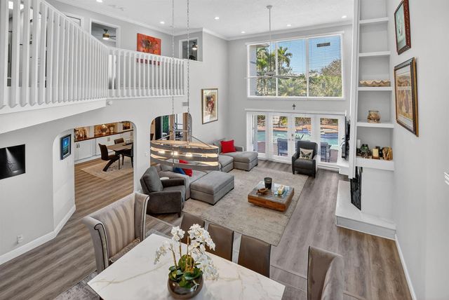 9048 Villa Portofino Circle, Boca Raton, FL 33496