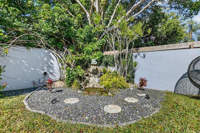 9048 Villa Portofino Circle, Boca Raton, FL 33496