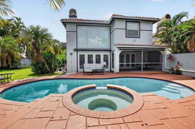 9048 Villa Portofino Circle, Boca Raton, FL 33496