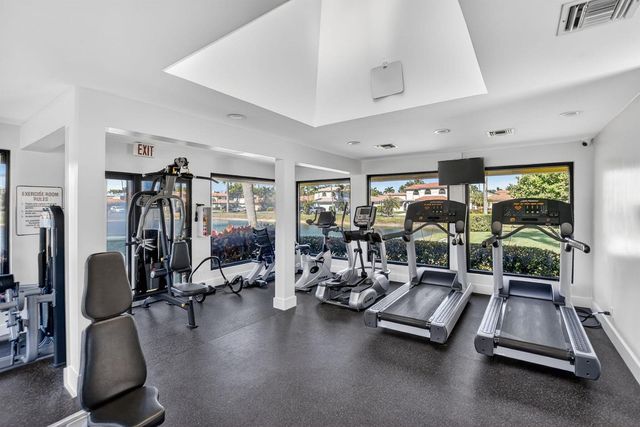 9048 Villa Portofino Circle, Boca Raton, FL 33496