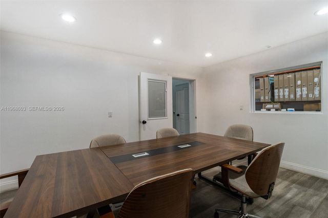 3337 NW 74th Ave 3337, Miami, FL 33122