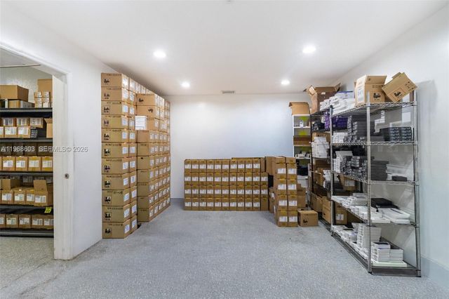 3337 NW 74th Ave 3337, Miami, FL 33122