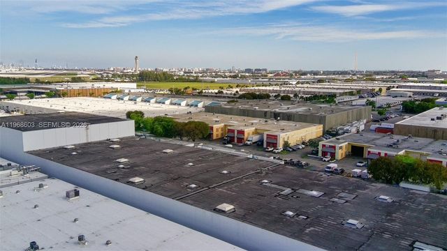 3337 NW 74th Ave 3337, Miami, FL 33122