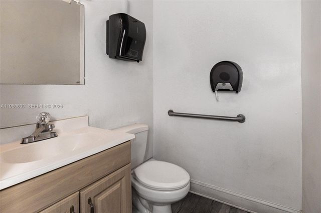 3337 NW 74th Ave 3337, Miami, FL 33122