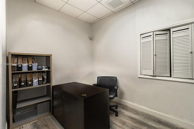 3337 NW 74th Ave 3337, Miami, FL 33122