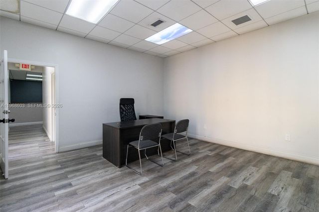 3337 NW 74th Ave 3337, Miami, FL 33122