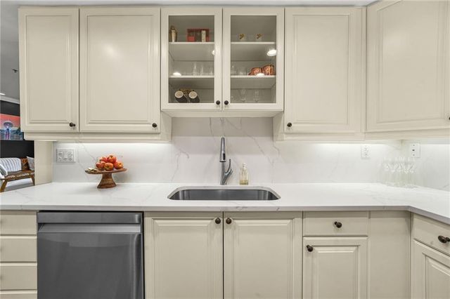 3636 Habersham Road NW 2404, Atlanta, GA 30305