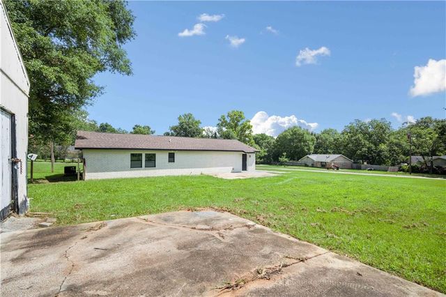8009 Grand Oaks Drive, Theodore, AL 36582