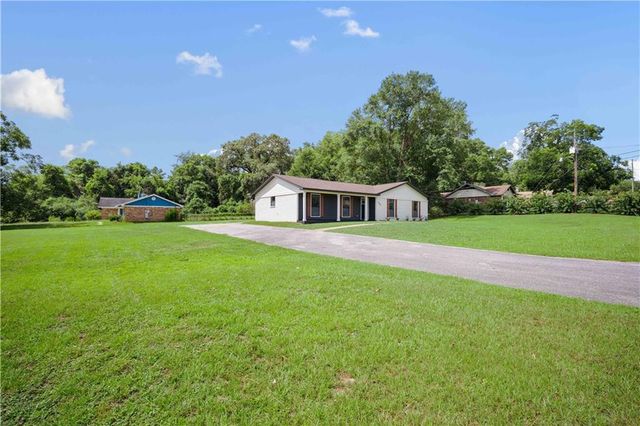 8009 Grand Oaks Drive, Theodore, AL 36582