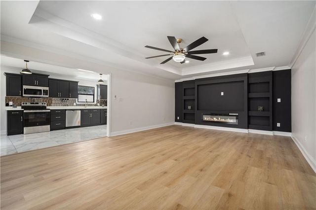 8009 Grand Oaks Drive, Theodore, AL 36582