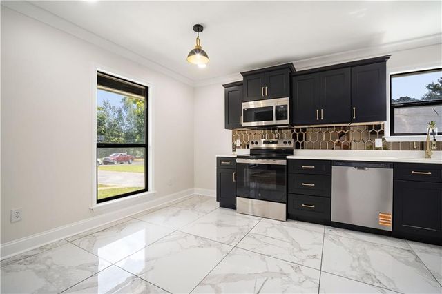 8009 Grand Oaks Drive, Theodore, AL 36582