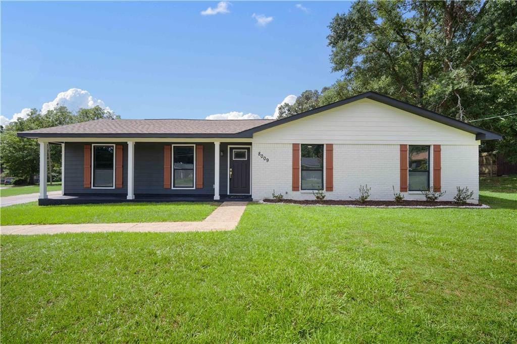 8009 Grand Oaks Drive, Theodore, AL 36582