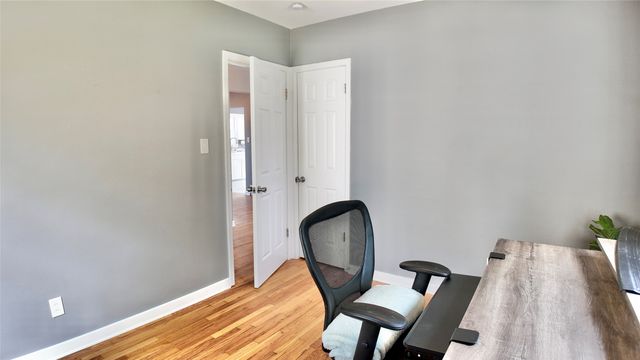 5809 New York Avenue, Des Moines, IA 50322