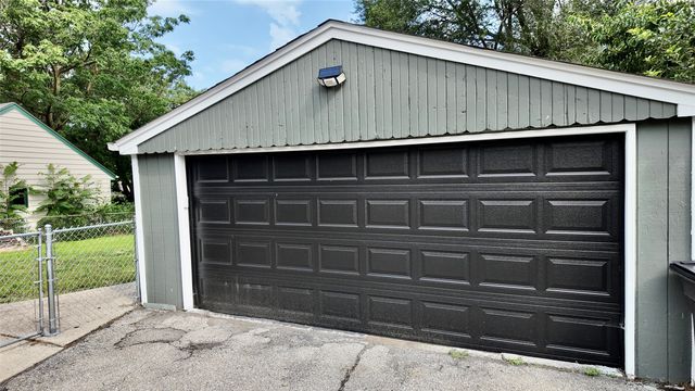 5809 New York Avenue, Des Moines, IA 50322