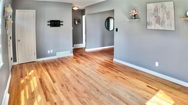 5809 New York Avenue, Des Moines, IA 50322