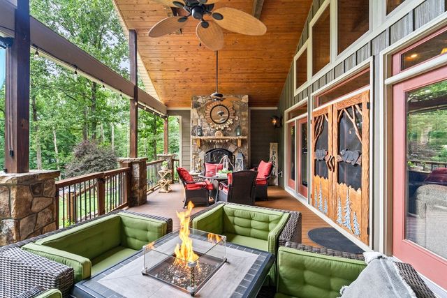 85 Buena Vista Drive, Hayesville, NC 28904