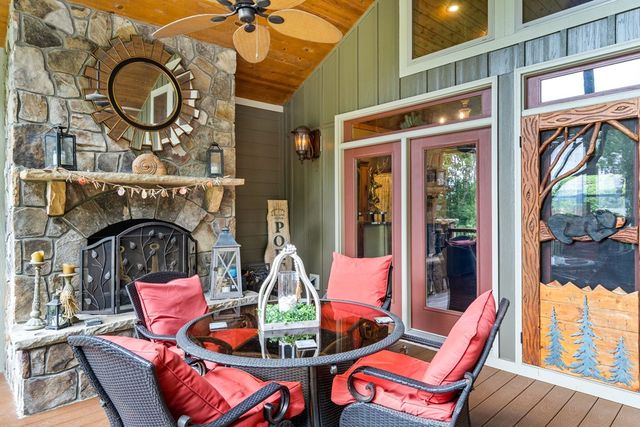 85 Buena Vista Drive, Hayesville, NC 28904