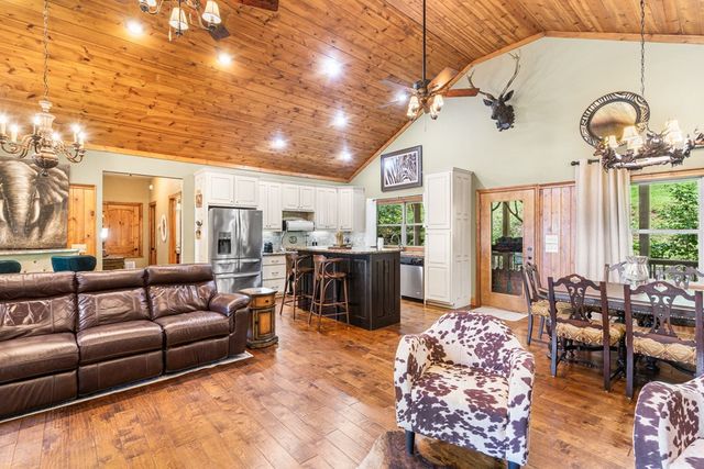 85 Buena Vista Drive, Hayesville, NC 28904