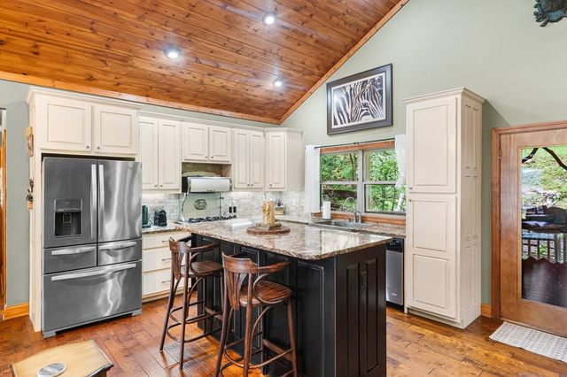 85 Buena Vista Drive, Hayesville, NC 28904