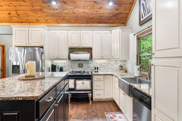 85 Buena Vista Drive, Hayesville, NC 28904