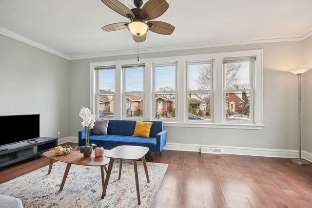 2928 N Rutherford Avenue, Chicago, IL 60634