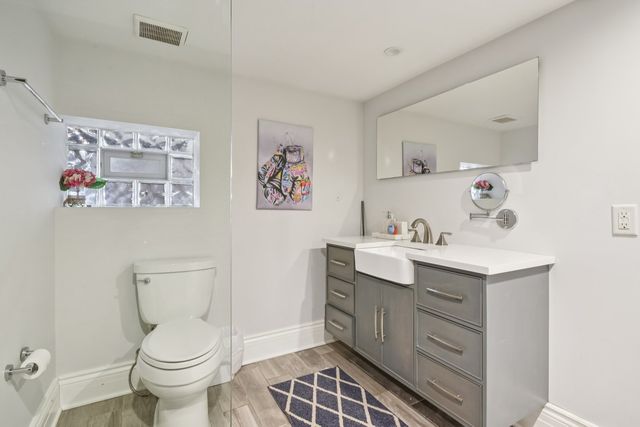 2928 N Rutherford Avenue, Chicago, IL 60634