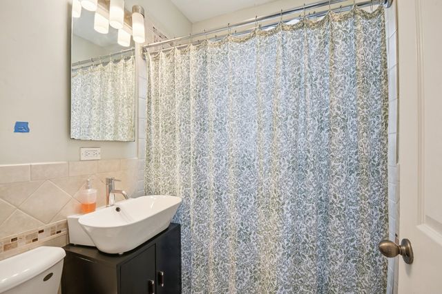 2928 N Rutherford Avenue, Chicago, IL 60634