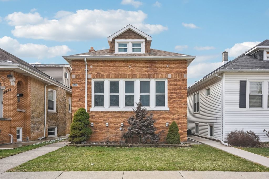 2928 N Rutherford Avenue, Chicago, IL 60634