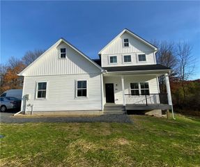 12 Beyers Road, Middletown, NY 10941