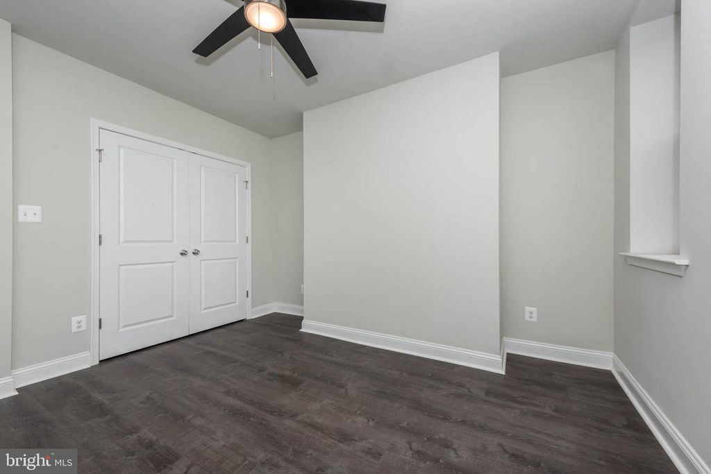 Image 10 of property listing at 400 N PATTERSON PARK AVE, Baltimore, MD 21231
