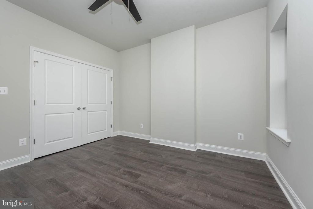 Image 14 of property listing at 400 N PATTERSON PARK AVE, Baltimore, MD 21231