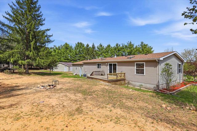 W4506 COUNTY ROAD TT, Wild Rose, WI 54984